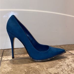 Schutz suede stiletto pointed toe pump. Sz.8